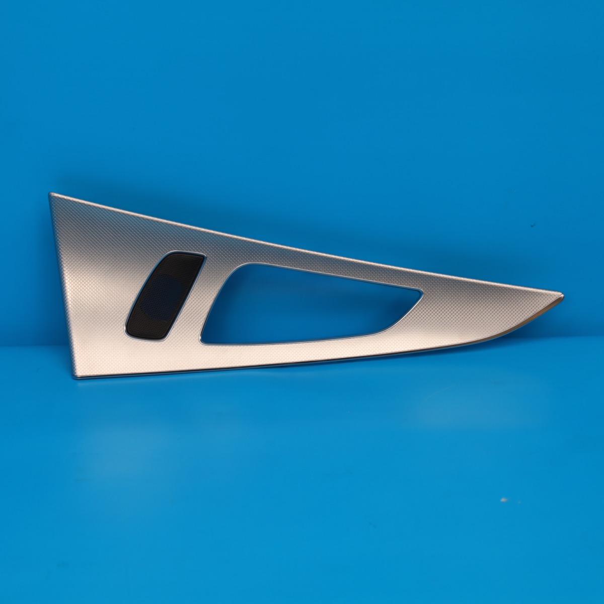Garniture De Porte Audi A6 4G C7 - Référence 4G0864261E - Design Trigon Aluminium - Occasion, état Correct - Pour Intérieur
