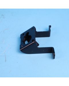 BMW 5er F11 + LCI Aufnahme Trennnetz links 9168477 Halter Original