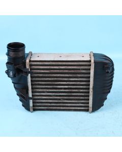 Audi A6 4F C6 2.7 TDI Ladeluftkühler links 4F0145805T Fahrerseite LLK Orig. PR1