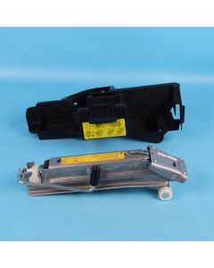 Audi A6 4F C6 Avant Wagenheber 4F0011031 8E0010175A Halterung Original PG