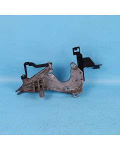 Audi A6 4F C6 Halterung Hochdruckpumpe 059130147J Aggregathalter Konsole Orig PP