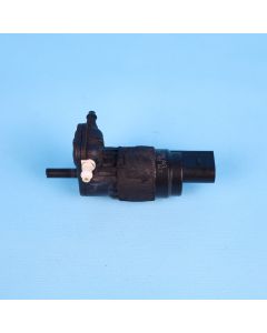 Audi A6 4G C7 Waschwasserpumpe 8K9955647 Wischwasserpumpe Original