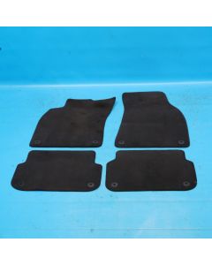 Audi A6 4F C6 Fußmatten SET schwarz hinten vorne Innenraumteppich Velours OM