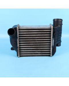 Audi A6 4F C6 3.0 TDI Facelift Ladeluftkühler links 4F0145805AF Fahrerseite PF