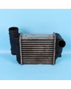 Audi A6 4F C6 3.0 TDI Ladeluftkühler rechts 4F0145806E Beifahrerseite Orig. Pi1