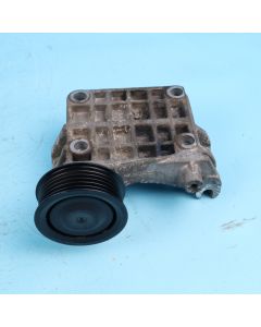 Audi A6 4F C6 2.7 3.0 TDI Halter Lichtmaschine 059903143K Halterung Original PO