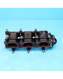 Audi A6 4F C6 3.2 FSI Kraftstoffverteiler rechts 06E133110E Ansaugbrücke PE1