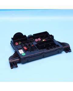 Opel Insignia A Sicherungskasten hinten 22737765 Sicherung Gepäckraum Orig. NL