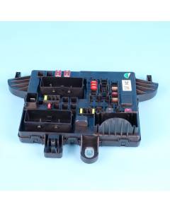 Opel Insignia A Sicherungskasten hinten 13277319 Relaiskasten Original