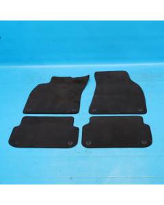 Audi A6 4F C6 Fußmatten SET schwarz hinten vorne Innenraumteppich Velours OM